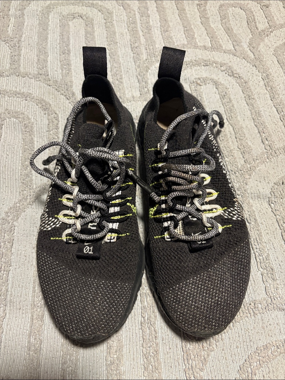 Nike Nike Space Hippie 01 sneakers in the Anthracite/Volt